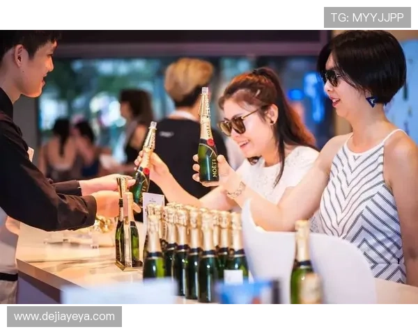 香槟开早辽宁庆祝吃T送绝平闹剧